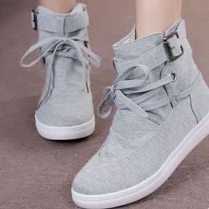 High top canvas sneaker